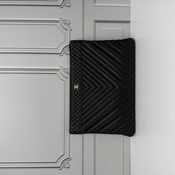 샤넬 캐비어 클러치 명품 수선 - 명품수선신사